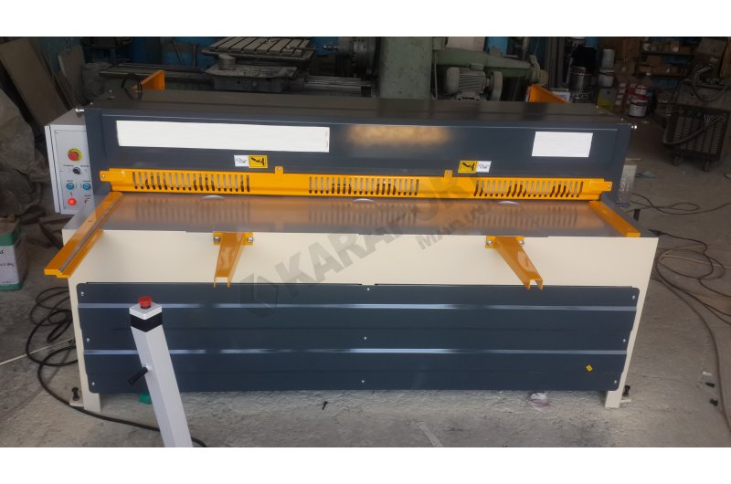 2050 x 3mm Rediktörlü Giyotin Makas - Guillotine Machines