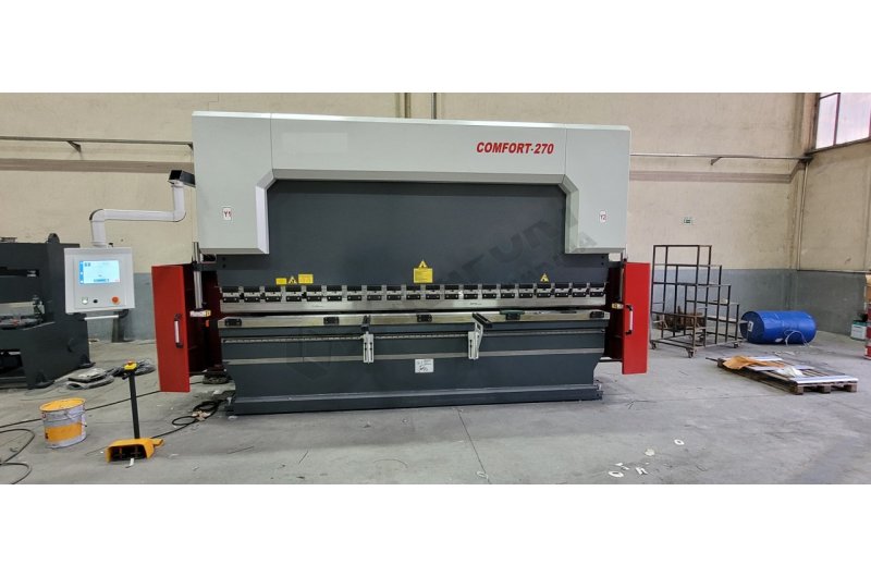 CONFORT 4100mm 270 Ton 3 Eksen Cnc LİNDA Machine Abkant Pres