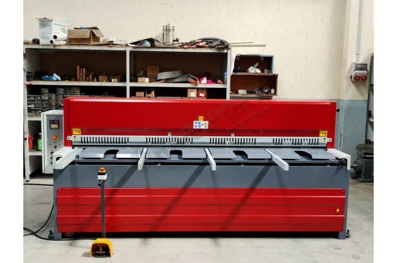 LRGM 2550 x 5mm Rediktörlü Nc Kontrollü 750mm LİNDA Machine Mark