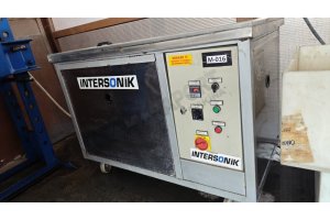 100 LİTRE KAPASİTELİ ULTRASONİK YIKAMA VE YAĞ ALMA MAKİNASI