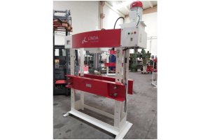 150 Ton Gezer Kafa Kollu Motorlu Lİnda Machine Hidrolik Atölye P