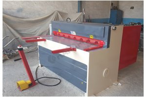 1550 x 3mm Rediktörlü Giyotin Makas - Guillotine Machines