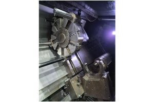 21 inç Doosan Puma 400LB Ara Yataklı CNC Torna Tezgahı-2013