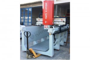 2500 x 1000 x 1000mm. İşleme Cnc Merkezi