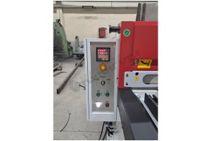 3050 x 4mm Linda Machine NC Kontrollü Rediktörlü Giyotin Makas