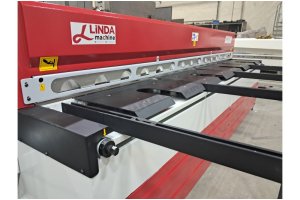 3050 x 4mm Linda Machine NC Kontrollü Rediktörlü Giyotin Makas