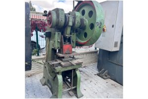 40 TON DÖKÜM GÖVDE EKSANTRİK PRES