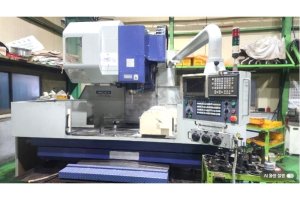 5 Eksen  Divüzörlü Hwacheon 65-VH CNC İşleme Merkezi-2003