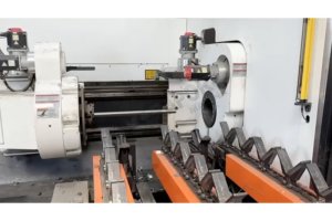 7 Eksen Mazak 3D Fabri Gear 220 Mk II CNC Lazer Kesim Makinesi