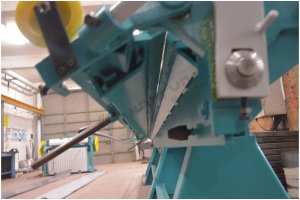 CK 6020×0,7mm Havalandırmacı Tipi Yekpare Bıçaklı Kollu Caka