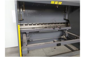 CNC 3100 x 135 Ton 4 Eksen Linda Abkant Pres - Press Brake ( SIF