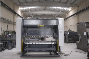 CONFORT 3100mm 220 Ton 6 Eksen LİNDA Machine Abkant Pres