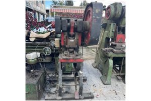 DİRİNLER MARKA 15 TON DÖKÜM GÖVDE EKSANTRİK PRES