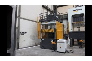 HÜRSAN 200 Ton Kapasiteli 4 Kolonlu Hidrolik Çift Etkili (Sıvama