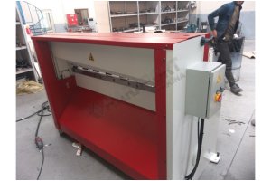 LRGM 1550 x 6mm Rediktörlü LİNDA Machine Marka Giyotin Makas