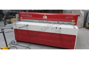 LRGM 2050 x 3mm Linda Machine Rediktörlü Giyotin Makas - Guillot