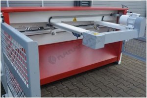 LRGM 2050 x 5mm Rediktörlü Giyotin Makas LİNDA MACHİNE