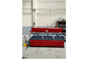 LRGM 2050 x 6mm Rediktörlü Nc Kontrollü 750mm LİNDA Machine
