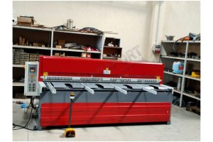 LRGM 2550 x 5mm Rediktörlü Nc Kontrollü 750mm LİNDA Machine Mark