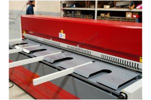 LRGM 2550 x 5mm Rediktörlü Nc Kontrollü 750mm LİNDA Machine Mark