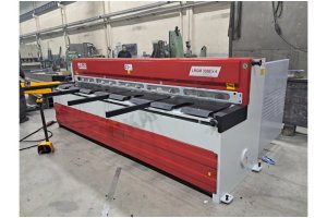 LRGM 3050 x 4mm  NC Kontrollü Rediktörlü Giyotin Makas LİNDA