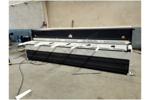 LRGM 4050 x 4mm Rediktörlü Nc Kontrollü 750mm LİNDA Machine