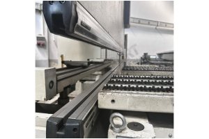 MVD MARKA 3 X120 TON 8 EKSEN CNC HİDROLİK ABKANT PRES