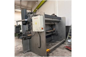 UĞURLU MARKA 4 MT X 300 TON NC HİDROLİK ABKANT PRES