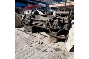 VDF MARKA 1 METRE 560 ÇAP ÜNİVERSAL TORNA TEZGAHI