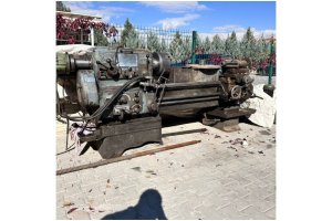 VDF MARKA 1 METRE 560 ÇAP ÜNİVERSAL TORNA TEZGAHI
